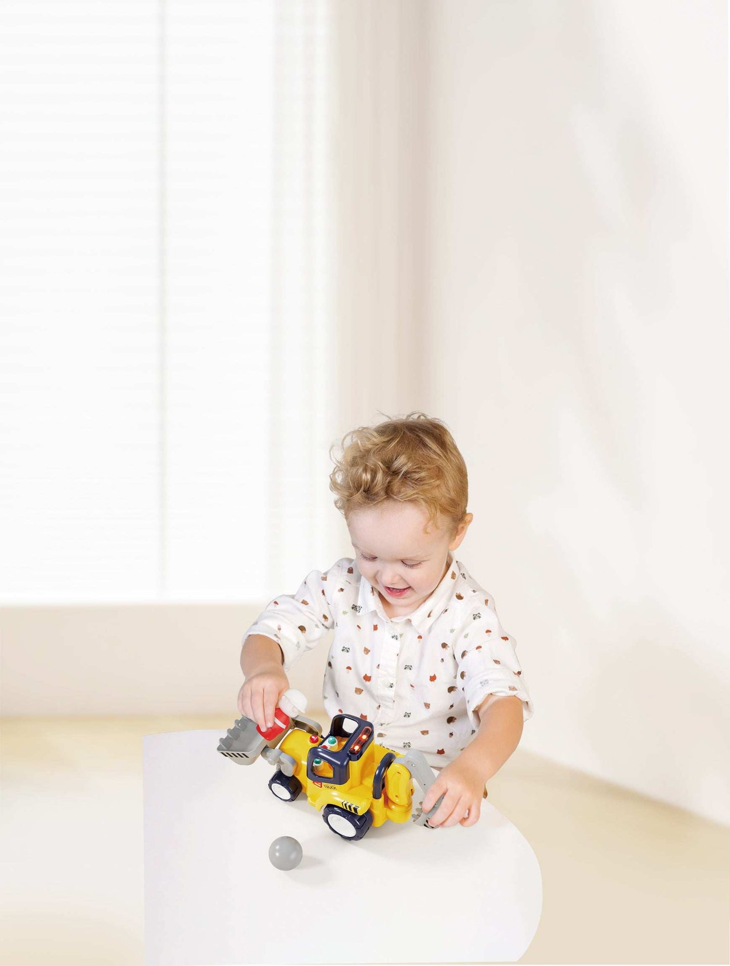 Hola Baby RC Construction Truck gift toy in Kuwait