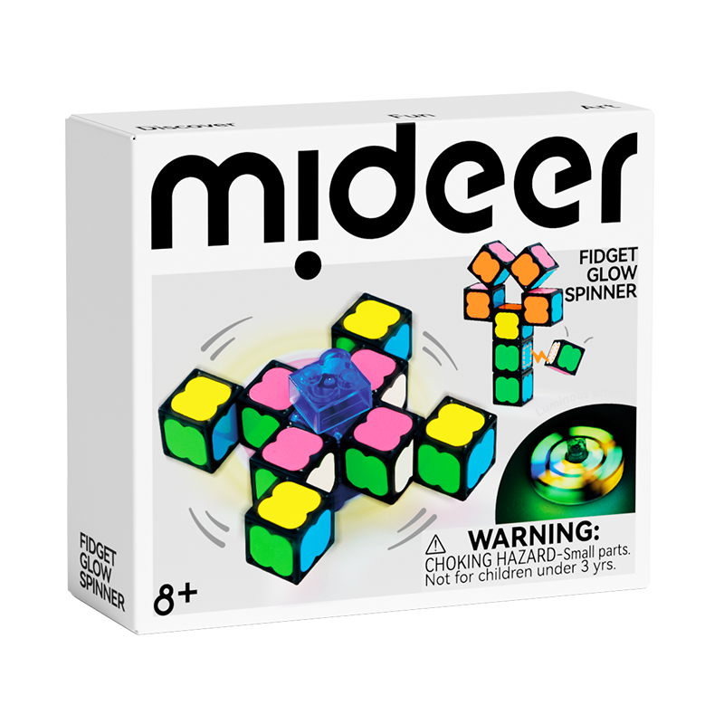 Building blocks and magnetic pieces for construction play